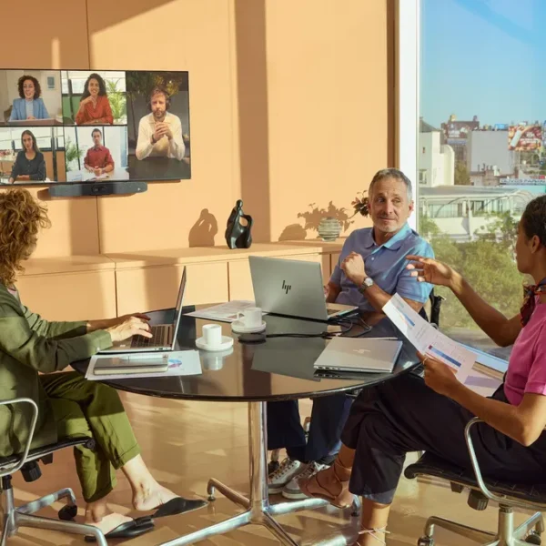 Poly Studio V12 4K USB-Videobar (ohne Netzteil), Zertifiziert für Microsoft Teams und Zoom, BYOD – Bild 2